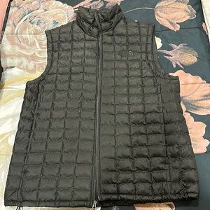 Men’s North Face Vest